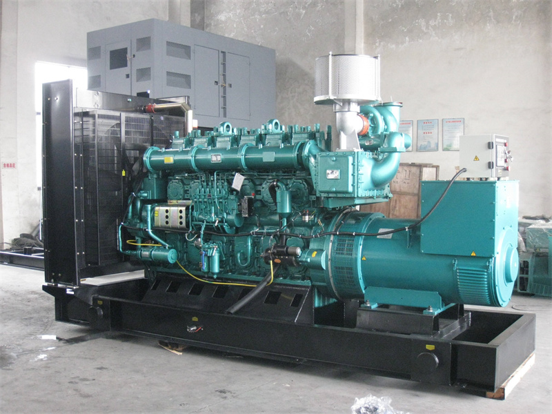 城区200KW 柴油发电机的油耗是多少?